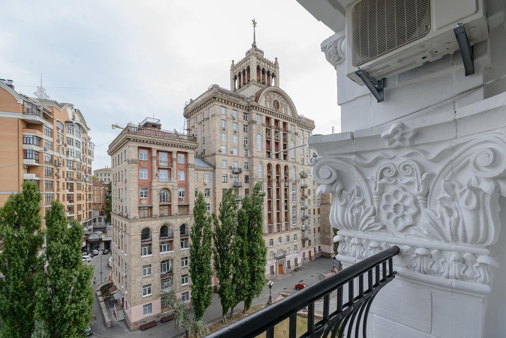 Partner Guest House Khreschatyk Kiev Exterior foto