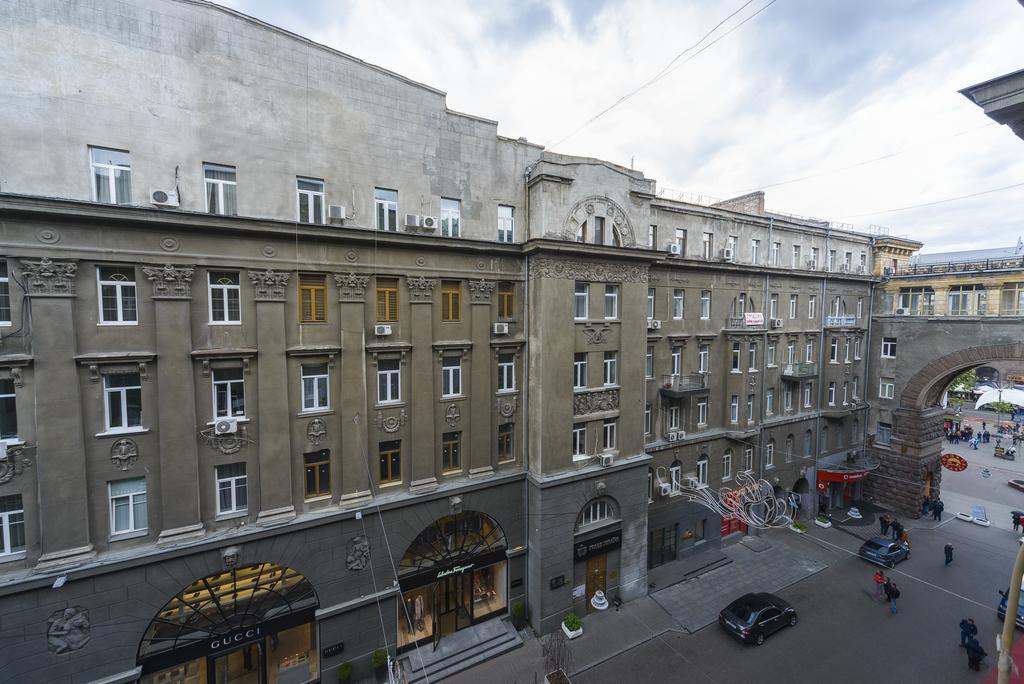 Partner Guest House Khreschatyk Kiev Exterior foto